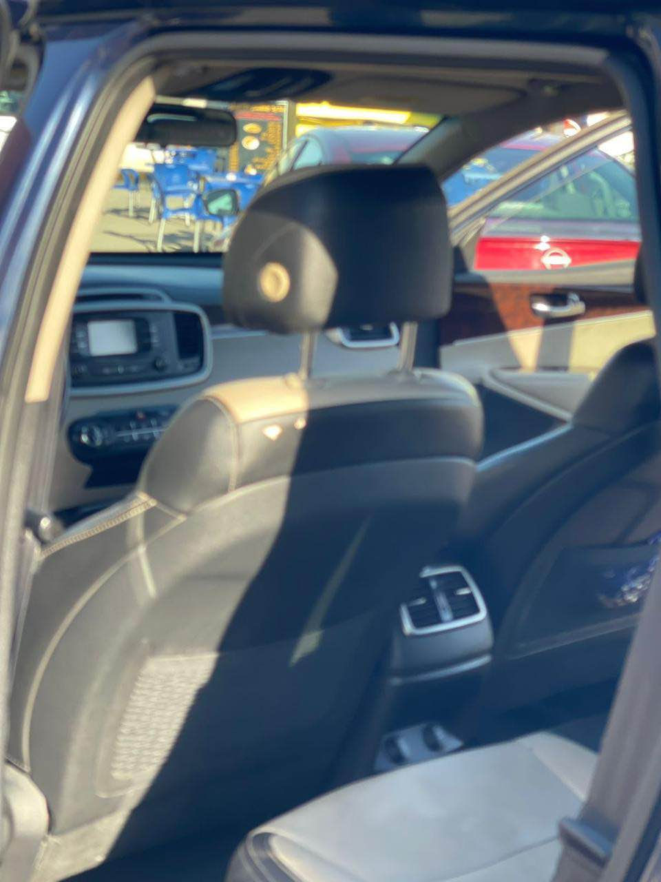 سورنتو 2017 وارد امريكي 
حادثه فقط شبر بل بنيد سياره جديده 
وجاهزه من كلشي براغي نقص ما بيه 
محرك 4 سلندر 5 راكب 
رقم اربيل جديد بسمي شخصيا 
اي استفسار. اتصل *********** 
عنوان بغداد  السعر 154 مال بيع رجاء الي تعجبه يتصل 
اي استفسار اتصل واني حاضر صور حادث وسونار موجود بغداد, العراق
