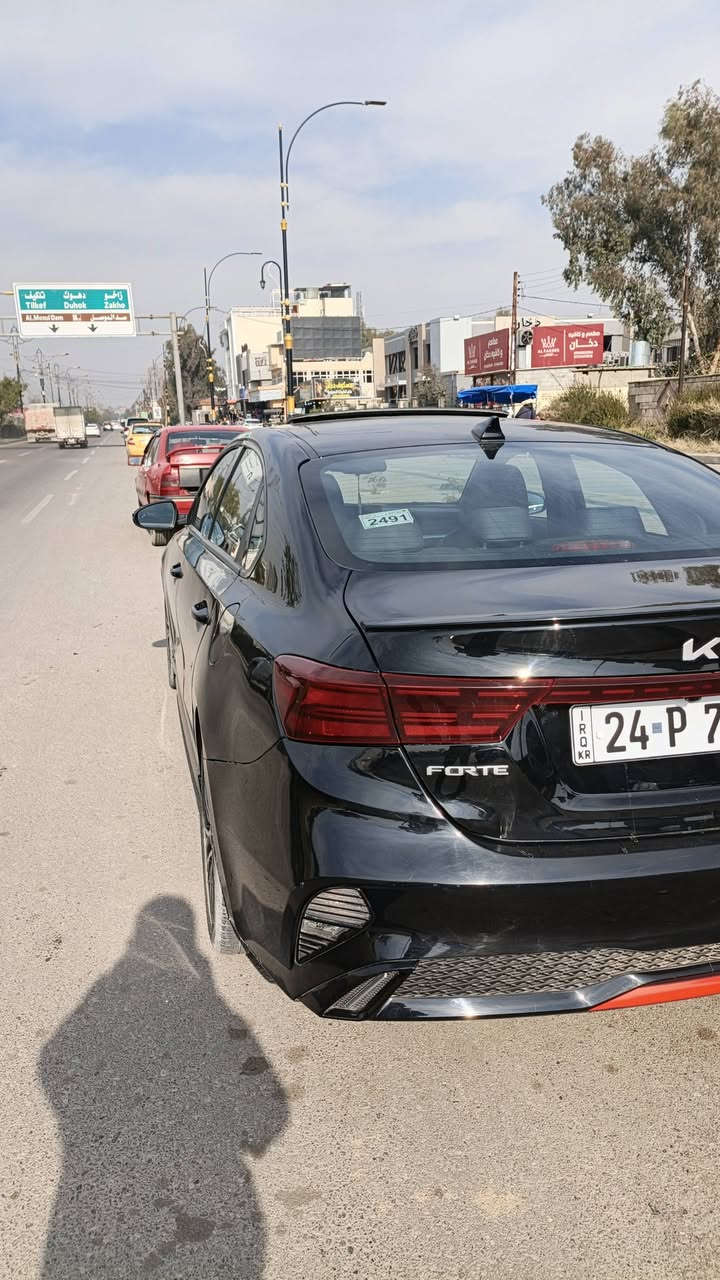 🚗 للبيع: كيا فورتي GT- line موديل 2023
📍 مكان السيارة :  موصل الرشيديه
📞 للتواصل: ‏‪***********‬
🛠️ المحرك: 4 سلندر 2000 دوش المرغوب
السعر💥🔥😳 172 وبي مجال
⚙️ المواصفات:
• بصمه تشغيل بصمه ابواب تشغيل عن بعد
• سلايت رووف 
• كشنات جلد 
• شاشة كبيرة وكاميرا
• CarPlay و android
• تحكمات ستيرن
• أوتو ستوب
• قيادة ذاتية
• تحديد سرعة وتحديد مسار
• رادارات أمامية وجانبية وخلفية
• مثبت سرعة
• مانع انزلاق
• 3 انضمة قيادة

⚠️ أضرار السيارة:
• بابين سرقه والدائر الخلفي فقط بدون اي دواخل شرط فحص
• جميع الايرباكات سليمة

📌 تفاصيل إضافية:
• السيارة رقم دهوك دولي باسمي بيها كابون
• لون السيارة اسود 🖤
• الكير والمحرك بحالة ممتازة – شرط الفحص
• صدر وخلف "بلادي"
• الرادار وحجر البيئة والكزوز  كلها أصلية
• السيارة بحالة ممتازة وبدون مصاريف
