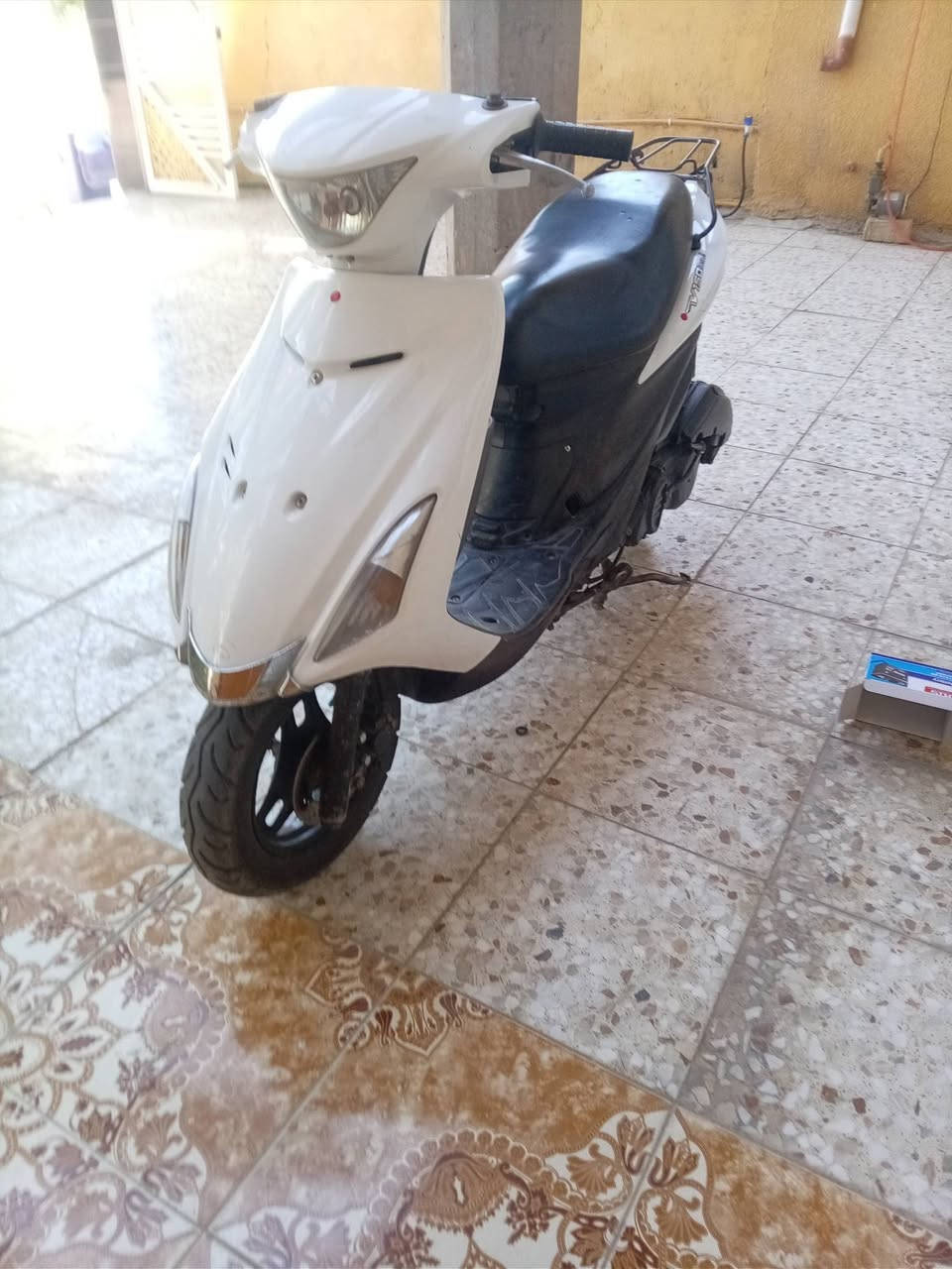ادرس ياباني حديث البيع
كهربائيات كلها شغاله نوزل
حساس استان
حساس سرقه
حساس صالنصه
حساس شوته
حساس دهن اكسن
بريكات

لايد لد زنون 
سلف هندر اشاير لايت عالي ناصي

مكينه خرسه

السعر ٥٥٠

امبدل فقط والفات

المكان كوت العزه

رقم ***********
