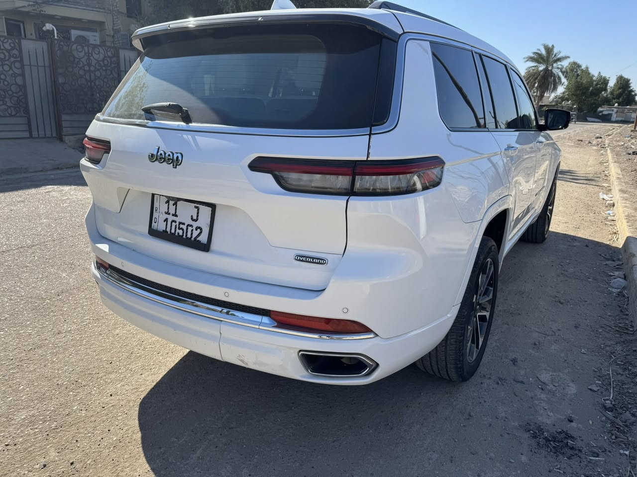 السلام عليكم
جيب اوفر لاند  موديل ٢٢ وارد أمريكي 

ماشية ٢٠ الف ميل 

سبعة راكب 

الحادث مرفق مع الصور 

مواصفات الوافر لاند معروفة

السيارة باسمي 

السعر :٣٥٠٠٠ دولار بيها مجال
***********
***********
