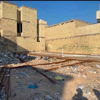 توجد لدينا قطعه ارض للبيع  المساحه. 100متر واجها 6 وربع. ونزال 16   زر...