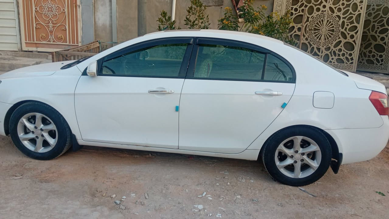 سلام عليكم سياره جيلي امكرند لبيع موديل 2013 بغداد تبريد دتفئه شغال تخم تاير كير مكينه كرلاه بلادي مكفولات دوشمه جلد ماشيه تقربن 140 بسمي سعر (67) ورقه بيه مجال حك جيتك عنوان بغداد زعفرانيه اتصال ***********
