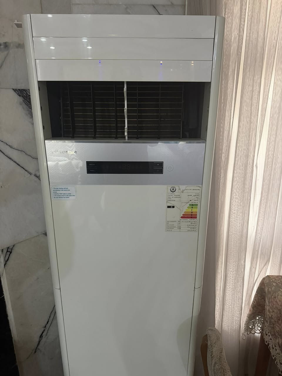 سبالت كنتوري عدد 3 حجم 3 طن مع جداريات عدد 4 حجم 2 طن نظيفات جدا للبيع للتواصل ***********
