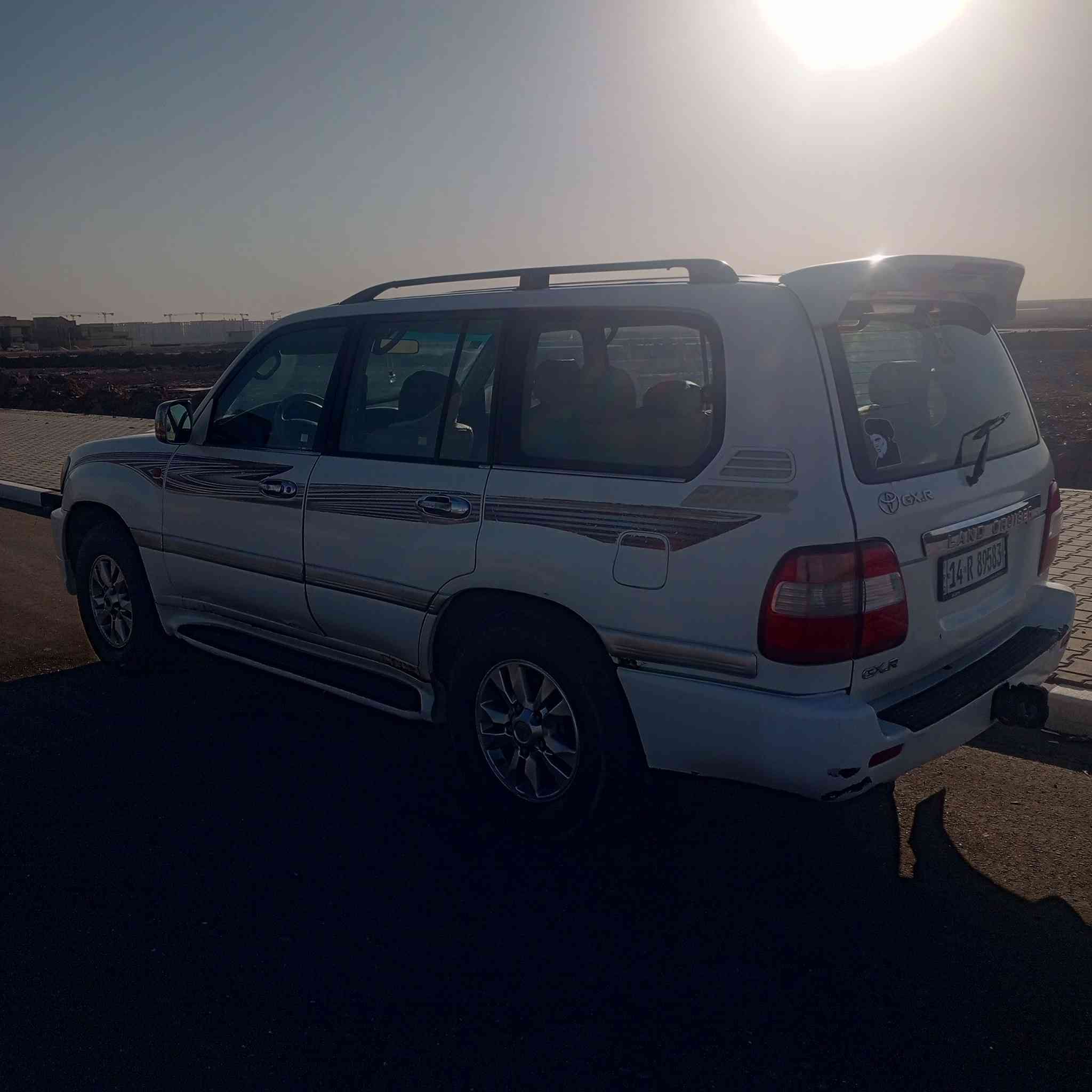 السلام عليكم 
لاندكروز جكسارا موديل 1999 رقم نكليزي بصره مكفوله مكينه وكير وحداديه وشاصي البدي مكفول من الضربه والجفيه بيهه مكانات خياس بصيطه السعر 100 المكان بصره كرمة علي ترهم مراوس ***********
