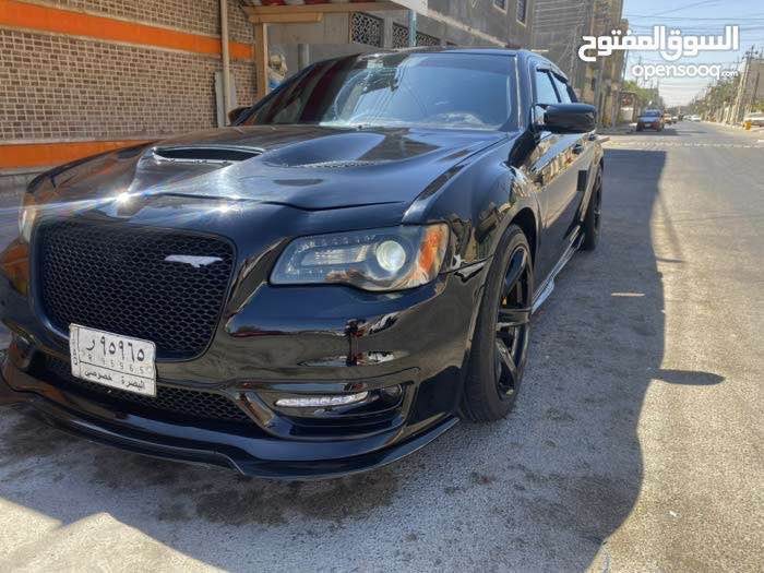 السلام عليكم 
اوباما كرايسلر    2013   
لون اسود S )300 )
3.6 تو ويل 
كير طيارة 8 
ماشية 169 كيلو 
فول مواصفات بدون فتحة 
دواخل اسود مطعم كاربون 
كشنات كهرباء تدفئة
سستم سماعات الباين مع دمام 
قيادة سبوت 
تشغيل عن بعد 
حادث امريكا موجود الصور فقط دعامية 
هنا صار حادث بيبان اثنين فقط تبديل 
والبنيد محدث  بدون ايرباك 
اكو ملاحظات بسيطة 
رقم بصرة باسمي  سنوية منتهية  سنوية وتجديد وتحويل ورقم جديد معامله وحده 
السعر 160 
المكان البصرة القبلة حي المهندسين قرب البريد 
الهاتف 
*********** البصرة, العراق
