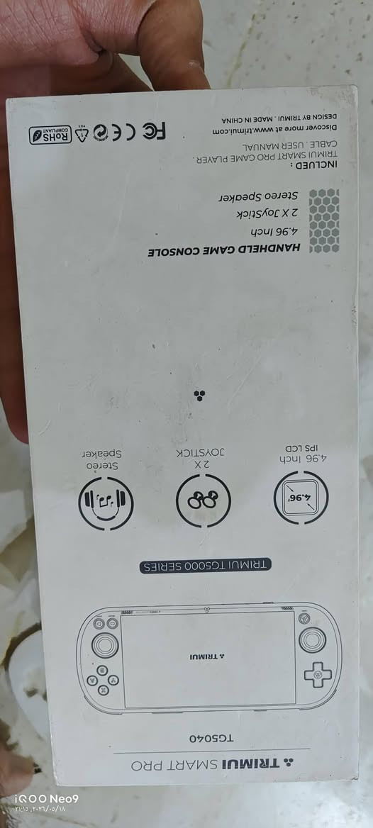 ​🎮 للبيع: جهاز الألعاب المحمول TRIMUI SMART PRO (شبه جديد) سعره 70 معه توصيل
جهاز ألعاب كلاسيكي مميز بتصميم أنيق ومريح، مثالي لمحبي النوستالجيا وألعاب ريترو. الجهاز بحالة ممتازة ومع كامل ملحقاته الأصلية والكرتون.
​📌 المواصفات والمميزات:
​الموديل: Trimui Smart Pro (TG5040)
​الشاشة: شاشة IPS بحجم 4.96 إنش بدقة ووضوح عالي.
​التحكم: عصا تحكم مزدوجة (2x Joystick) مع أزرار مريحة.
​الصوت: سماعات ستيريو مدمجة لتجربة صوتية مجسمة.
​الاتصال: يدعم الاتصال اللاسلكي (WLAN Versus) للعب الجماعي، ومنفذ شحن TYPE-C.
​الأداء: إقلاع سريع جداً (Fast Boot) ودعم تشغيل آلاف الألعاب الكلاسيكية بمختلف المحاكيات.
​📦 الملحقات:
​العلبة (الكرتون الأصلي).
​كابل الشحن ودليل المستخدم.


**إذا كنت صاحب هذا الإعلان وتريد حذفه لأي سبب، رجاءا أرسل رسالة إلى الدعم الفني**