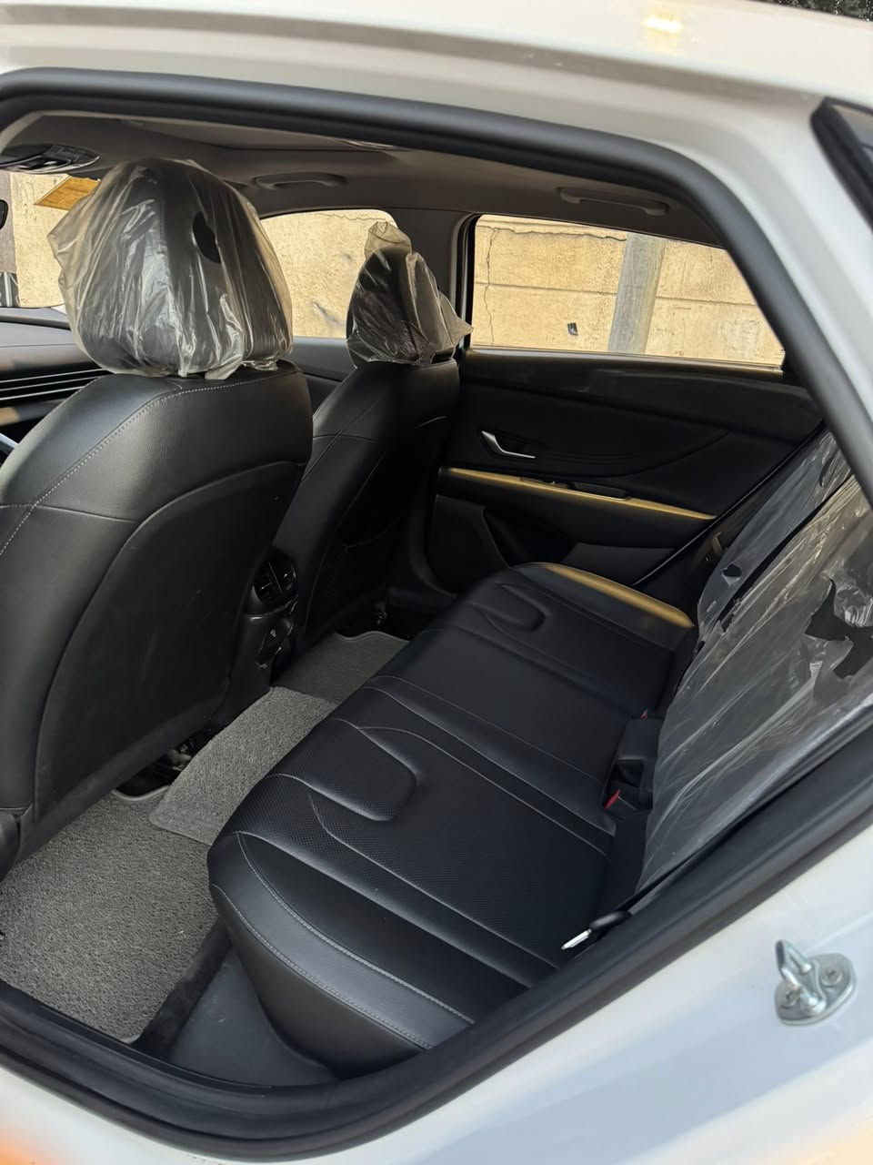 سلام عليكم 
النترا 2024تجميع صيني ماشيه 44الف كلين السياره بدون صبغ او تبديل فقط بارد بيها بلباب وبلصندوك
فول مواصفات فتحه سايد بريك بصمه كشنات جلد حساس امامي خلفي ومعروفه موصفاتها العنوان بصره ***********
