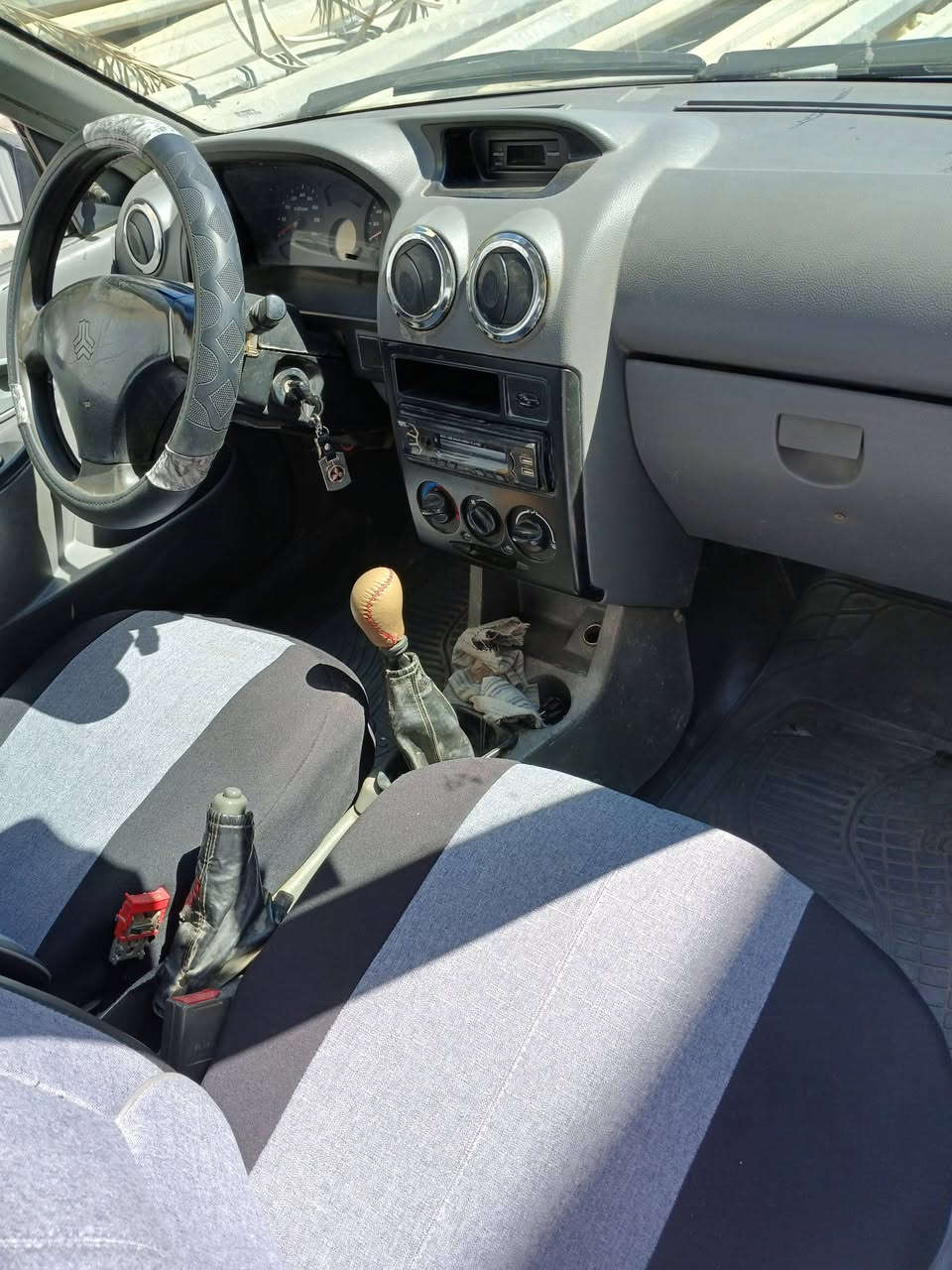 من رخصت مدير الكروب سايبا موديل ١٢ سيارة حلوه مال جناي مكينه مكينه حلوه لاتبخير ولاتنقيص اخياسات كله معمرة ماعده الهلللات كهربائيات كله شغاله تايرات جددشواصي نضيفات بيه حادث بالجاملغ الامامي شبر سعر ٢٧ وبيه مجال مكان كربلاء وراعيه باكربله  رقم المبايل *********** للستفسار  هزه جديدة ماشي بيه راعيه للمداور ورقم انكليزي جديد
