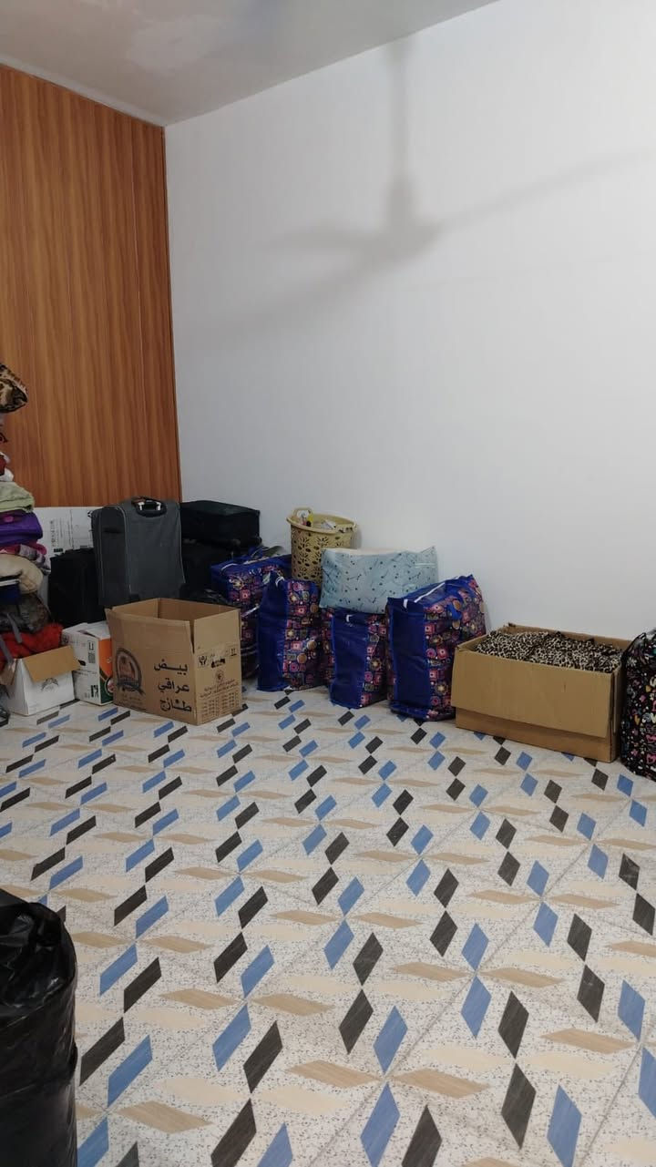 الدار البيع مساحه ١٠٠ متر السعر ٣٣ بي مجال مقابل قريه الغدير شارع مطحنه بناء درجه اوله ***********
