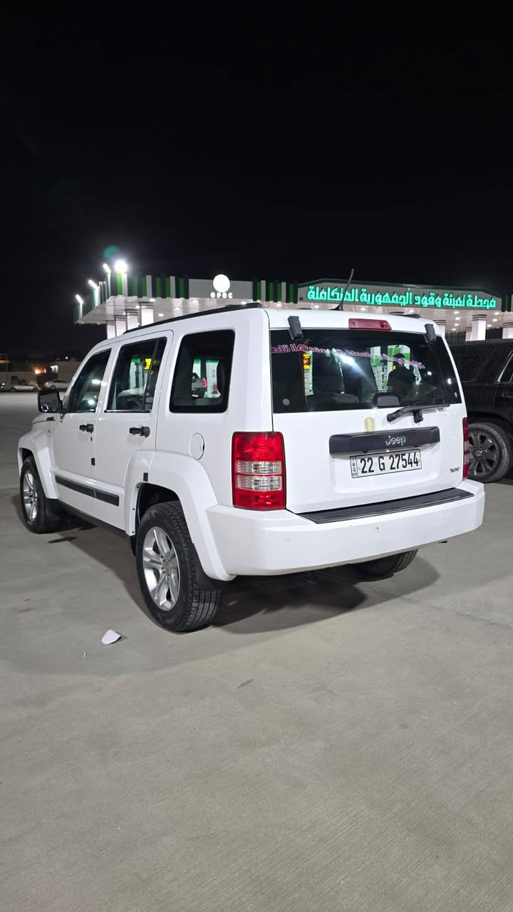 جيب ليبرتي موديل 2012
خـلـيـجـي شركة نيڤا كفاله عامه 
فول مواصفات فتحه سقف تحكم ستيرن كروز سرعه فور ويل اوتو شاشه جبيره قلاب سماعه دمام 
كامره خلفيه حساسات قماره شامو داخل نضيف 100٪ سياره على وضع شركه مابيها نقص ابد محرك وكير وحداديه وتخم تاير جديد نصبتها احله من صور رقم اربيل دولي جديد هزه جديده تحويل وكاله حاضر مكان السياره البصرة 
السعر 120 وبيها مجال للشراي
***********
