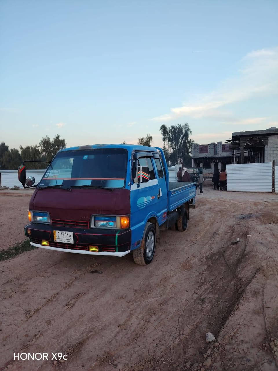 السلام عليكم 
كيا بنكو 1993 رقم بغداد للبيع 
كير ومحرك آكسل شاصي خير من الله 
قمارة وربع سيارة جاهزة 
سنوية مشروع وطني ل2027
تحويل مباشر سيارة مال شغل 
السعر 43
مكاني بلد طريق السيد محمد 
للاستفسار   ***********
                 ***********
