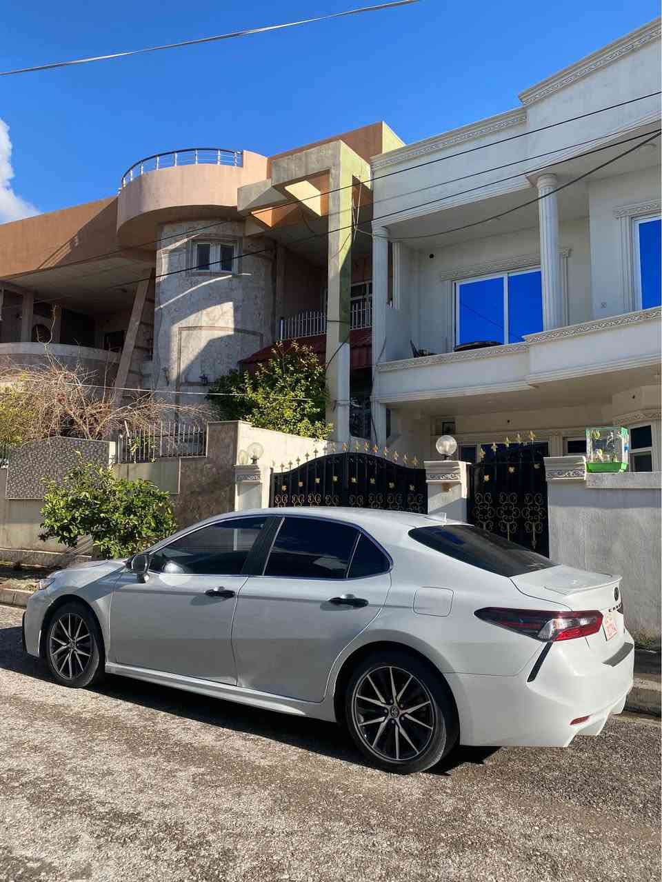 كامرى ٢٠٢٣ SE سپورتى
29 miles
٢ قتعه سبغن ده رگهـ جملوغ 
بي داخلي سينگ پشت كبس
ايرباك بس دكمه فه بوين
ره نگ سمنتي 
١٩٥$ مجال
*********** زاخو, دهوك
