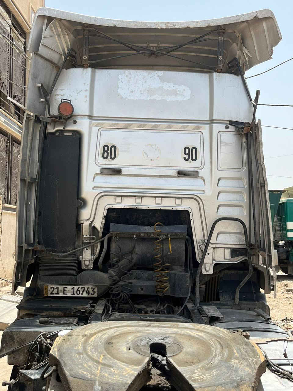 مان ٢٠٠٣ كير مكينه شاصي مقفول عربان مربوطه  عليه  سعر ١٢٥ وبيه مجال شويا *********** وتساب موجود
