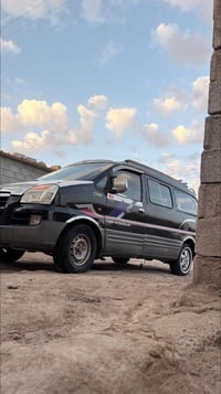 العنوان: هيونداي ستاريكس 2005 - نظيفة جداً للبيع التفاصيل: ​الموديل: 2...