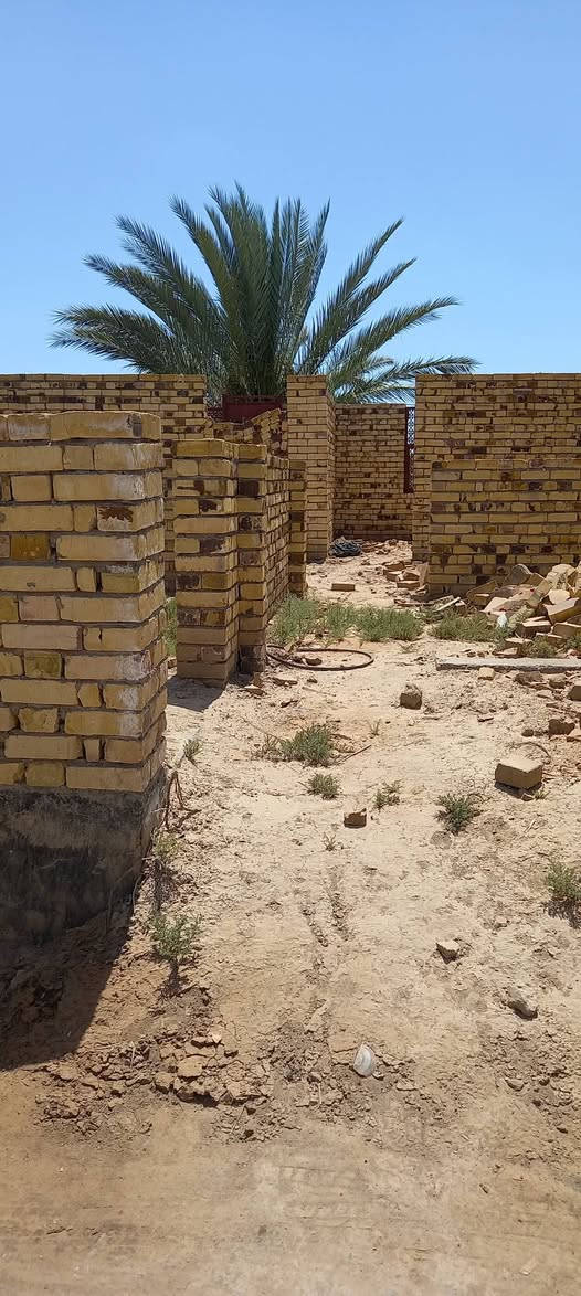 هيكل زرعي 25  البيع بناء طبوك قرب حسينه حي المعليمن ***********
