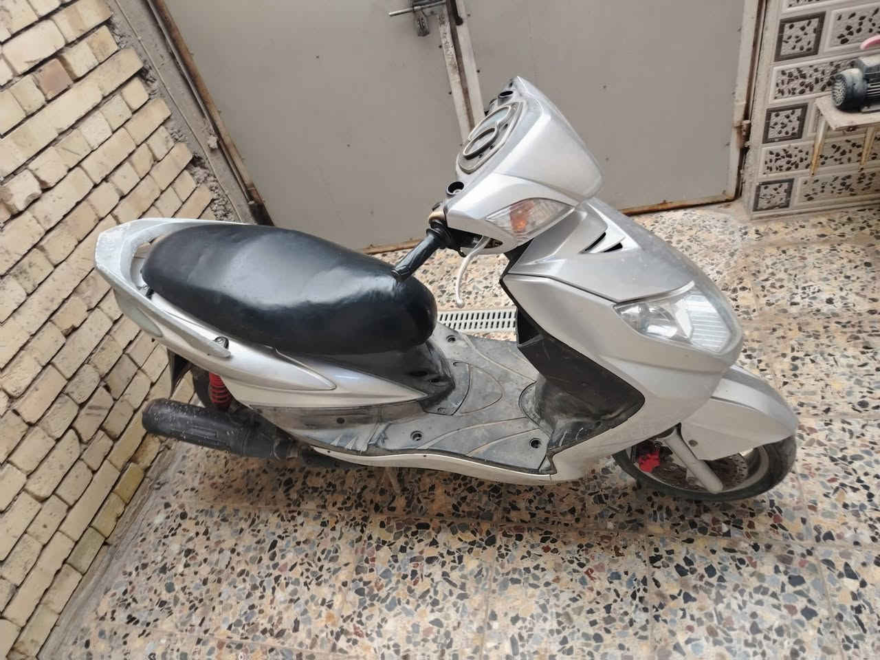 سلام عليكم ورحمة الله وبركاته اخوان للبيع سكنس 800 وبيهه مجال الطيبين 🧿 *********** وبي واتساب
