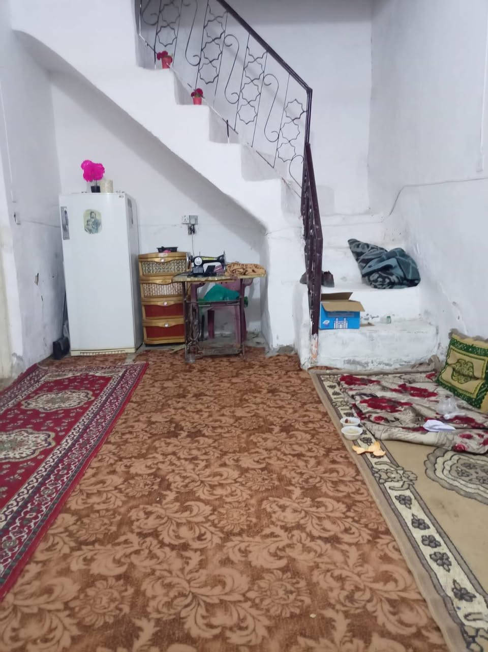 بيت اوقاف شارع ٨ متر
قرب الصوره
المساحه ١٢٠ متر
السعر ٢٥ فقط
نضيف جدآ
0***********
