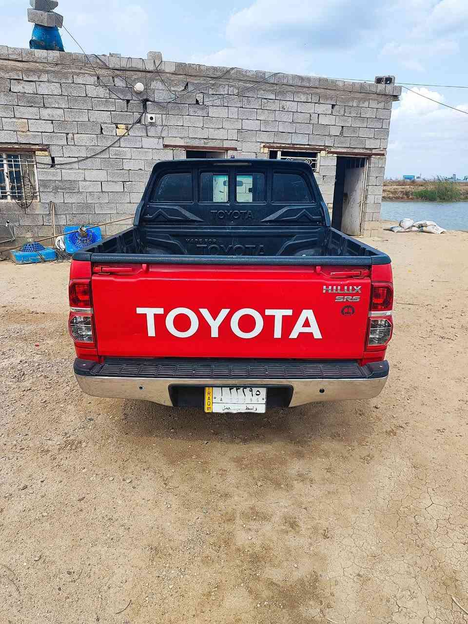 هايلوكس كير عادي موديل ١٤ مكفوله كفاله عامه رقم واسط سنويه جديده سياره استخدم شخصي جديده بمعنى الكلمه مكان السياره ميسان قلعه صالح السعر ١٨٨ وبيه مجال
***********
