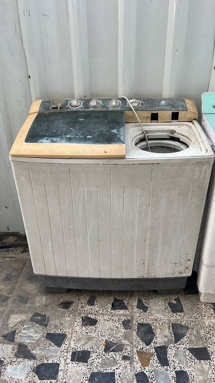 سلام عليكم للبيع طبله وترامز وغساله بس غسل تشتغل منشفه وكفت ماعرف ليش قيم واخذ كلشش نضيفات مكان بغداد شعله الرقم *********** متواجد فيس واتساب
