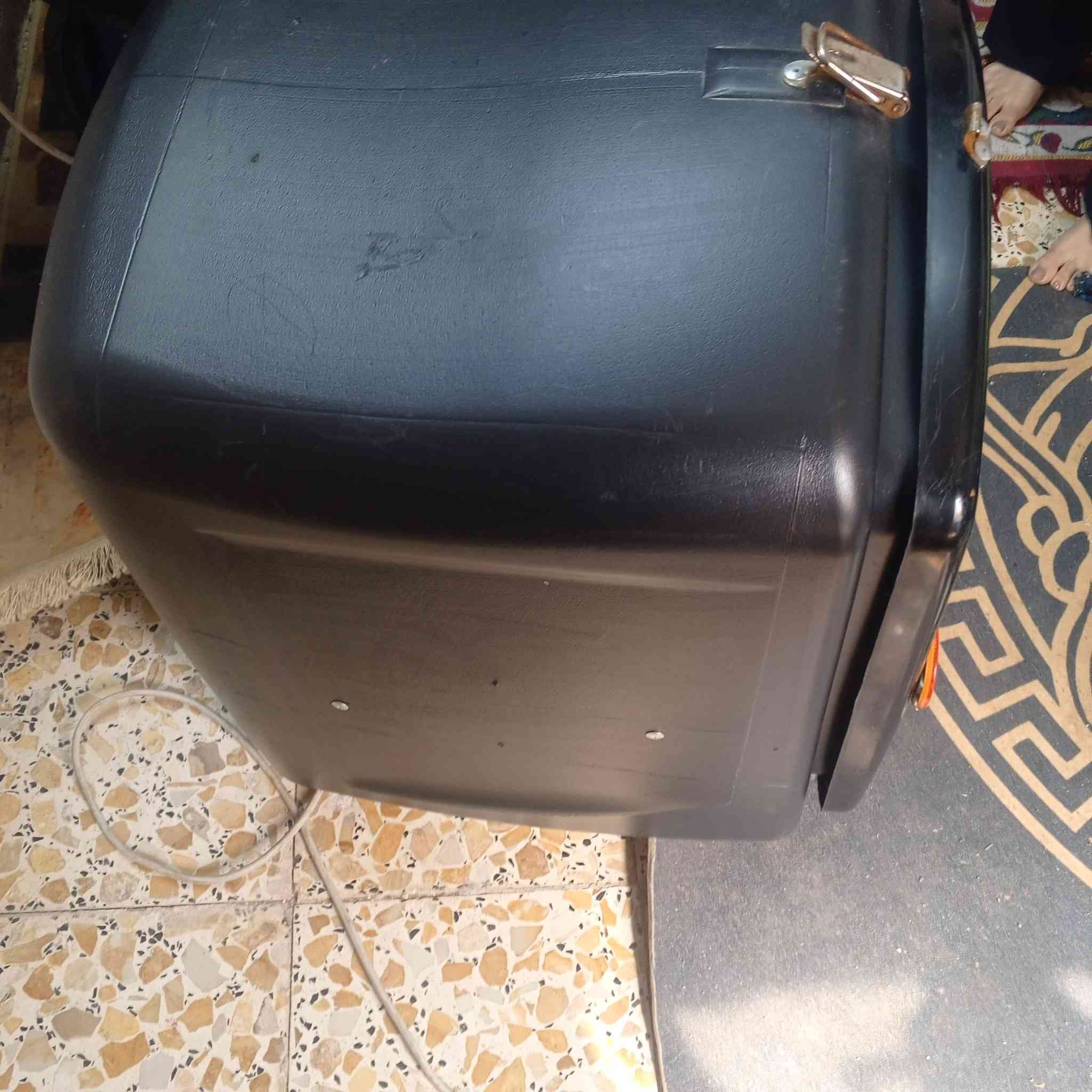 سلام عليكم
صندوك نضيف متل شغل هوه وليطه كامل بكان بغداد كميره قرب جزيره سياحيه 
سعر 30 .... الاستفسار *********** واتساب فقط
