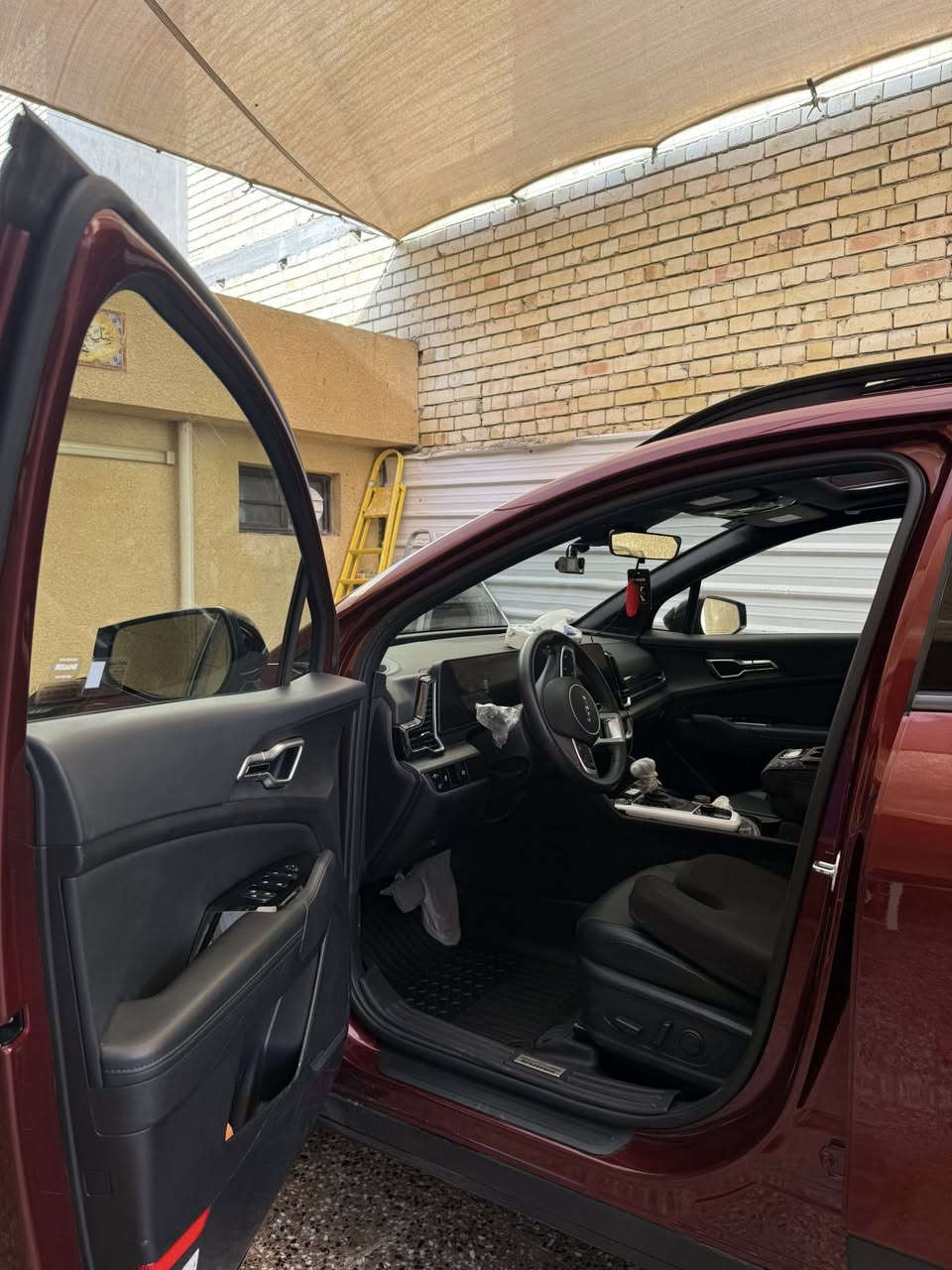 السلام عليكم للبيع سبورتج 2024 امريكي لارج سياره فول مواصفات Xline ماشيه 6800الف جديده زيرو 🔥🔥 
مواصفات 
•كشن تدفئه 
•كشن كهرباء
•كشن بقلاوه 
•كشن جلد 
•بانوراما 
•قياده ذاتيه 
•أناره ترحيب عند الاقتراب وترحيب في الداخل السياره
•مانع انزلاق
 •تحديد مساره
•وتمنع الخروج عن المسار
•مثبت سرعه 
•رادار امامي
•رادار جانبي 
•رادار خلفي 
•حساسات 360درجه
•كأمره خلفيه وكامره دواره 
•جنطه كهرباء
•تشغيل عن بعد 
•بصمتين ابواب 
•أربعة انظمه قياده 
•نظام نزول منحدرات (الي)
•نظام AUTO HOLD
•حساسات خلفيه 
•نظام إطفاء في الازدحامات 
•شاشة تبريد لمس
•شاشه كبيره متصله 
•سايد بريك يدوي اوتماتيك دكمه 
•لايت زنون عدستين 
•أشاير بلمري 
•مانع تصادم
•دفع رباعي 
•شاشه تدعم ابل كار بلي واندرويد اوتو 
•كيجات متغيرة الالوان 
•جام ثنين اوتو 
•عدد البصمات 2
•محرك 2500  
 سنويه جديده كير ومحرك مكفول 
سياره قطرت صبغ مابيه بدون ايرباك  ضرر جاملغ مبدل نفس ألون ويوجد بارد سياره باسمي ورقم بغداد سعر مناسب 
رقم تلفون 📞 ***********
