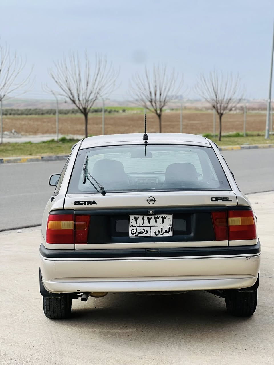 (سياره فيكتراموديل ٩٢جحم ٢٠گئر توماتيك)
(  لون ذهبى  )
***********) كورك واتس اب
السعر  40$  ورقه او بي مجال  
(بخ عام جماليه  )
سياره بيدون دعم
سياره تخم جديد 
(رقم دهوك )
(شرط التحويل مضمون )
(الغرامات  350$)
(گير ابشرط مكينه ٢٠ ابشرط  بدون اي عيب )
(سياره جاهز امجهز  /گيچات كله  شغال )
(العنوان دهوك    )
