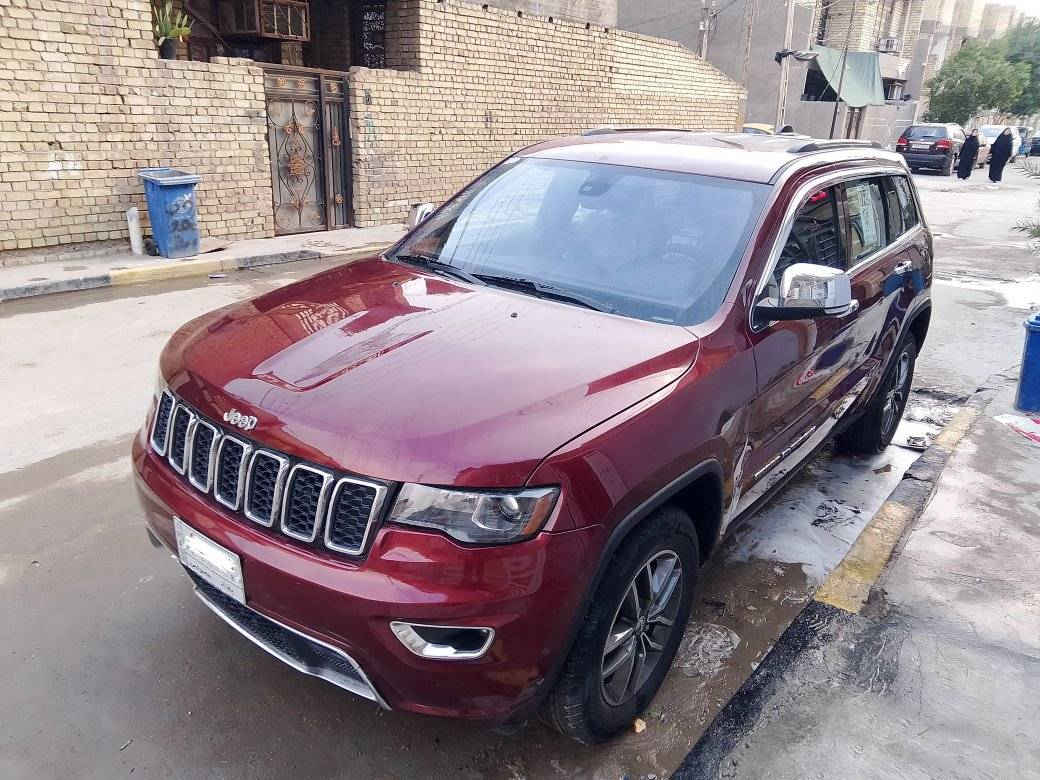 جيب لاريدو 2019 مكينة ستة سلندر سيارة طك كارتون جديدة كلش جاهزة للاخير بدون اي نقص (ادوات كصة جنطة) السعر 95 عنوان بغداد للاتصال ***********
