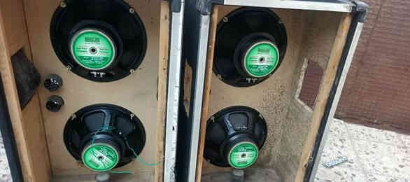 السلام عليكم شباب زوج سماعات ثنائي للبيع  مكفولات نوع البه اهوجه الاصلي  انظافه فول صوت نقاوه ودفع فول السعر ٢٤٠اوبيهن مجال بسيط العنوان ديالى بعقوبه ***********
