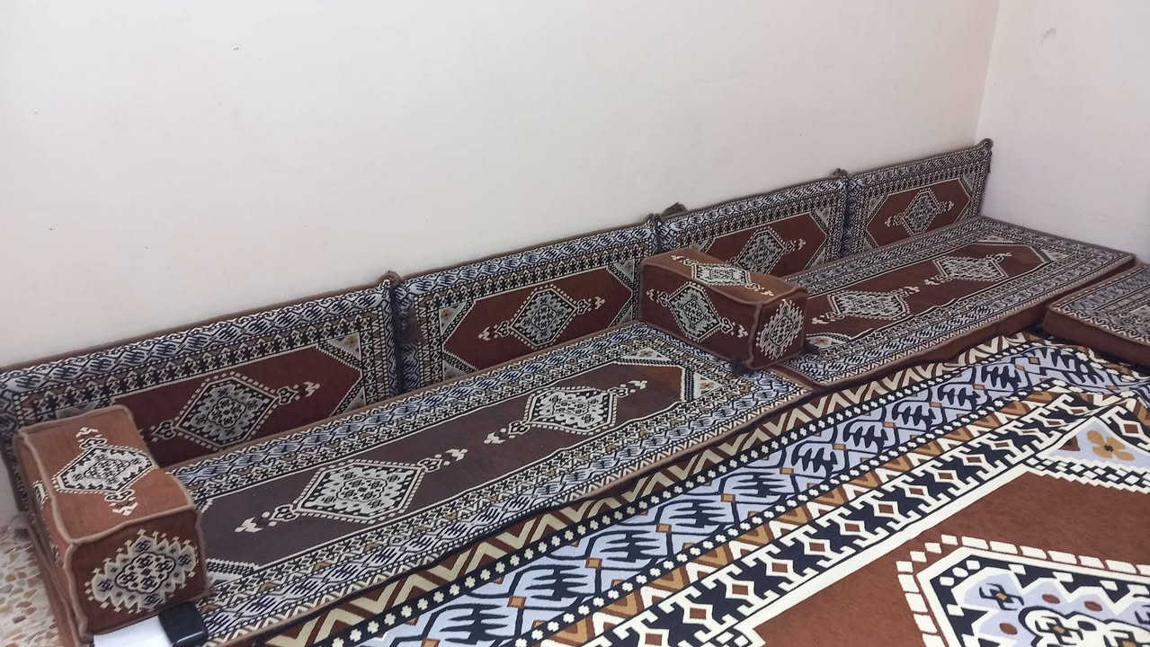 السلام عليكم اخواني عندي هذا الطقم ديوان عرب مع الزولية نظافة ٩٠% اللي يحب يشتري يتصل مع الرقم ***********
***********
او عالخاص .
شكرا للجميع@
السلام عليكم اخواني عندي هذا الطقم ديوان عرب مع الزولية نظافة ٩٠% اللي يحب يشتري يتصل مع الرقم ***********
