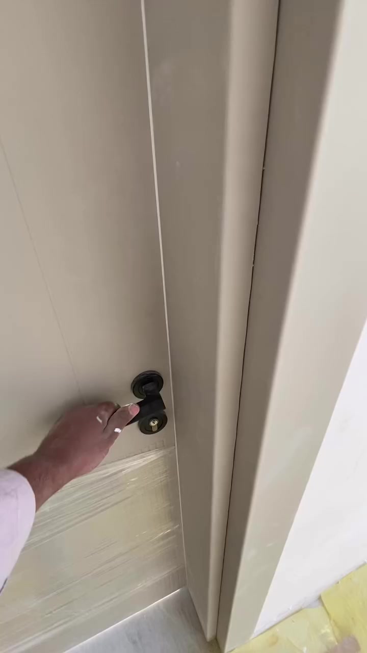 كادر الحسن لاصباغ سارع بلحجز***********🎨
الاسعار والتخفيضات مناسبه وقابله للتفاوض متر او قطعي
