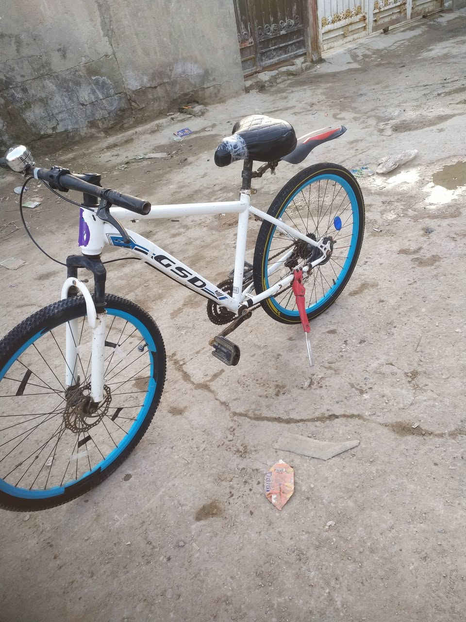 باسكل للبيع جرص استنده سرج جديد وزوج تايرات جدد مكاني بابل حله شارع 80 
بابل السعر65اوبي مجال بسيط حك الجيه للتواصل خاص

او ***********
