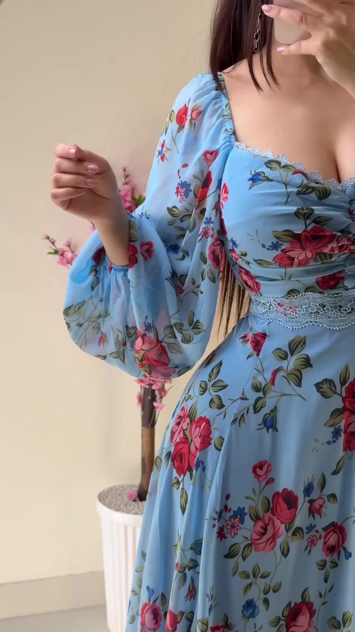 فساتين مناسبات ✨🤍

.
القياسات كامله 
تخفيضات


**إذا كنت صاحب هذا الإعلان وتريد حذفه لأي سبب، رجاءا أرسل رسالة إلى الدعم الفني**