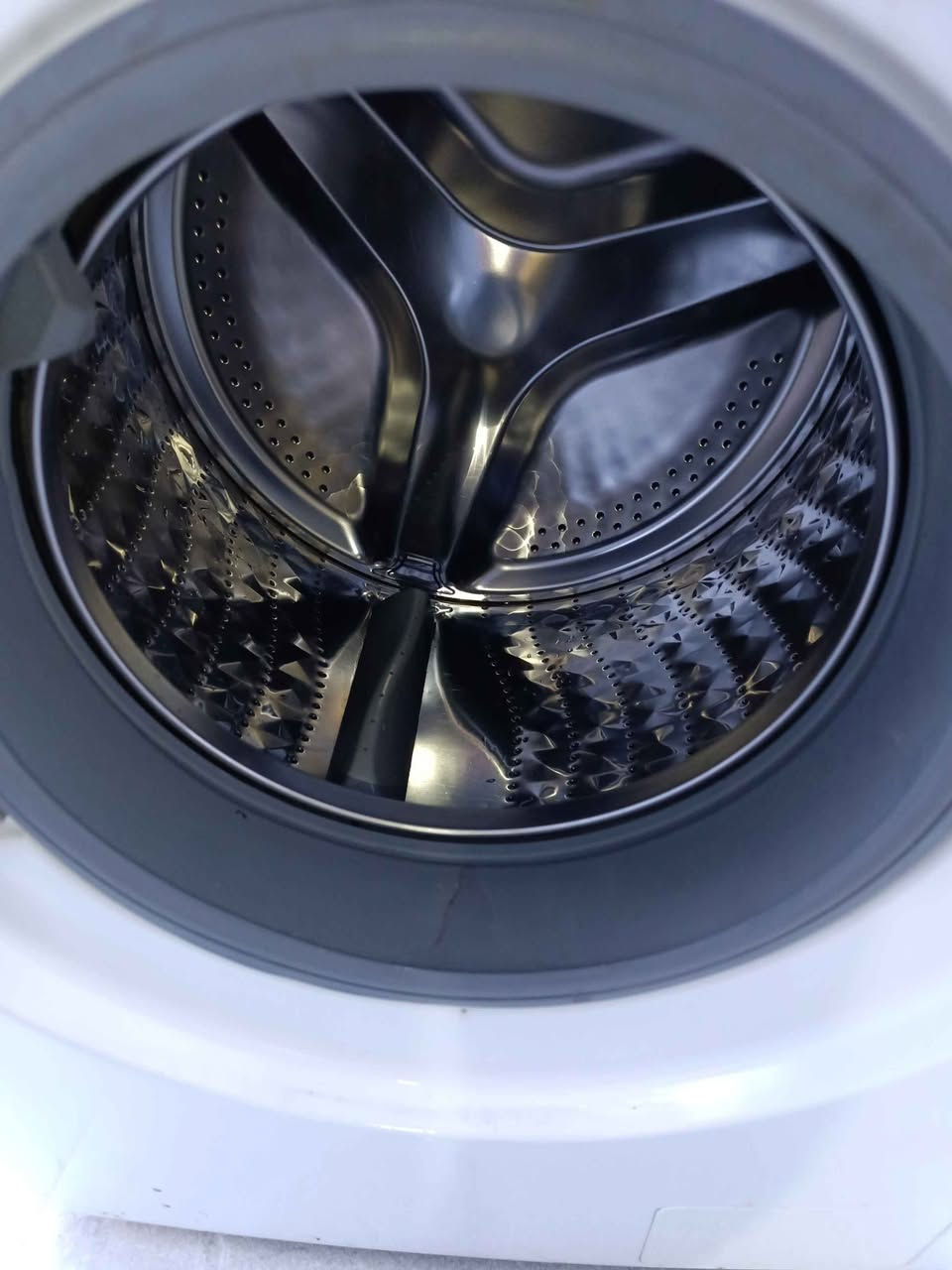 جلشۆری سامسۆنگی کۆری ئەسڵی ٨ کیلۆی تەواوە ، زۆر پاک و بێ عەیبە و کەم بە کارهاتوە وەک نوێ وایە ،۱٤۰۰ فەڕەیە کە جل جوان وشک ئەکاتەوە نرخی تەنها 180هەزارە و لە سلێمانیم *********** السليمانية, العراق
