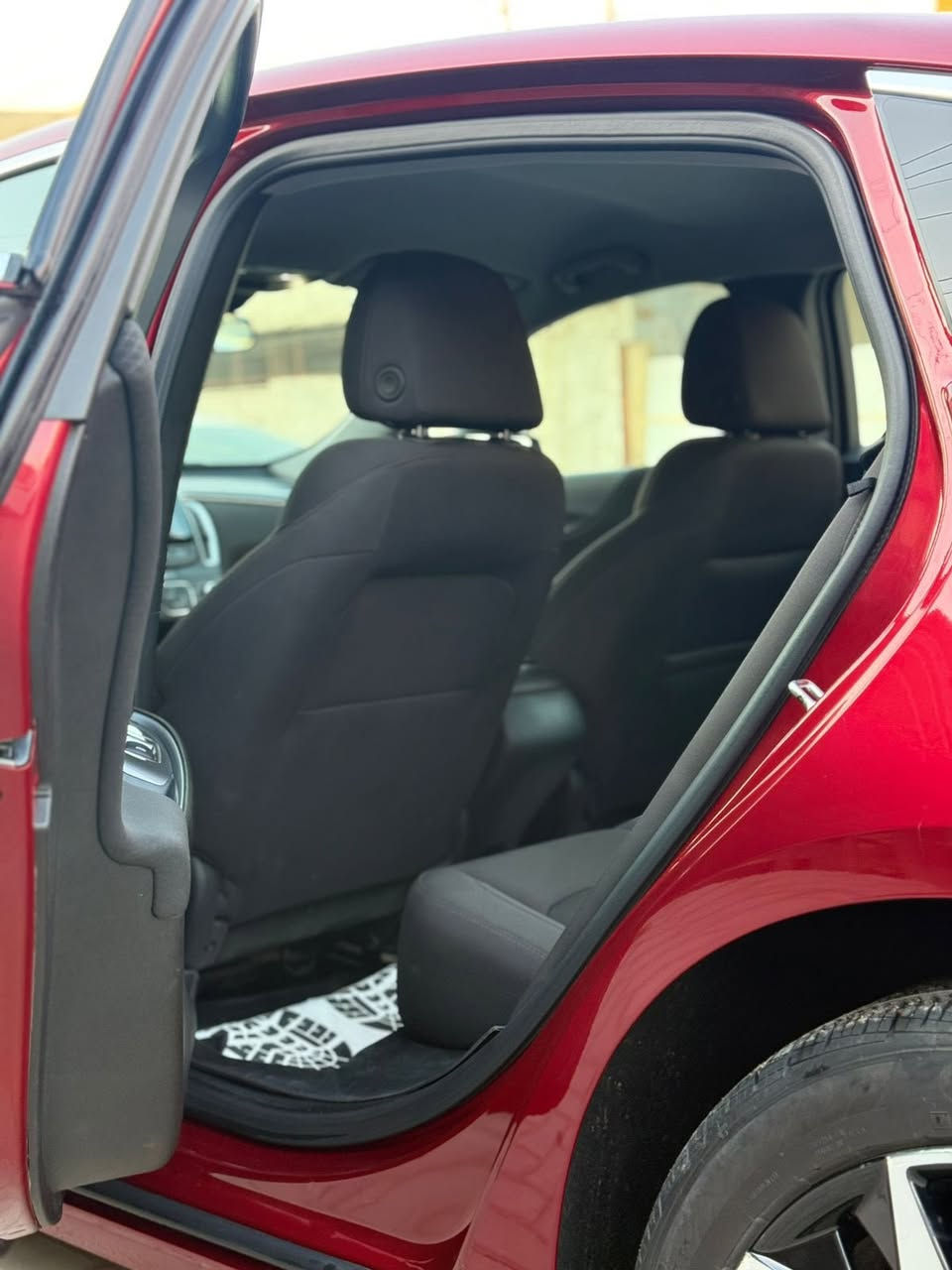 سلام عليكم ماليبو Rsموديل ٢٠٢٤ حادثه مرفق بل صوره  ماشيه ٢١ كير مكينه حداديه خير  من الله تخم تاير جديد باتري جديد سياره عله ايدي وخير ومن الله ترايك وين ميعجبك السعر ١٣٢ وبيه مجال الاستفسار الاتصال عله الرقم *********** مكان السياره سيديه حي العلام
