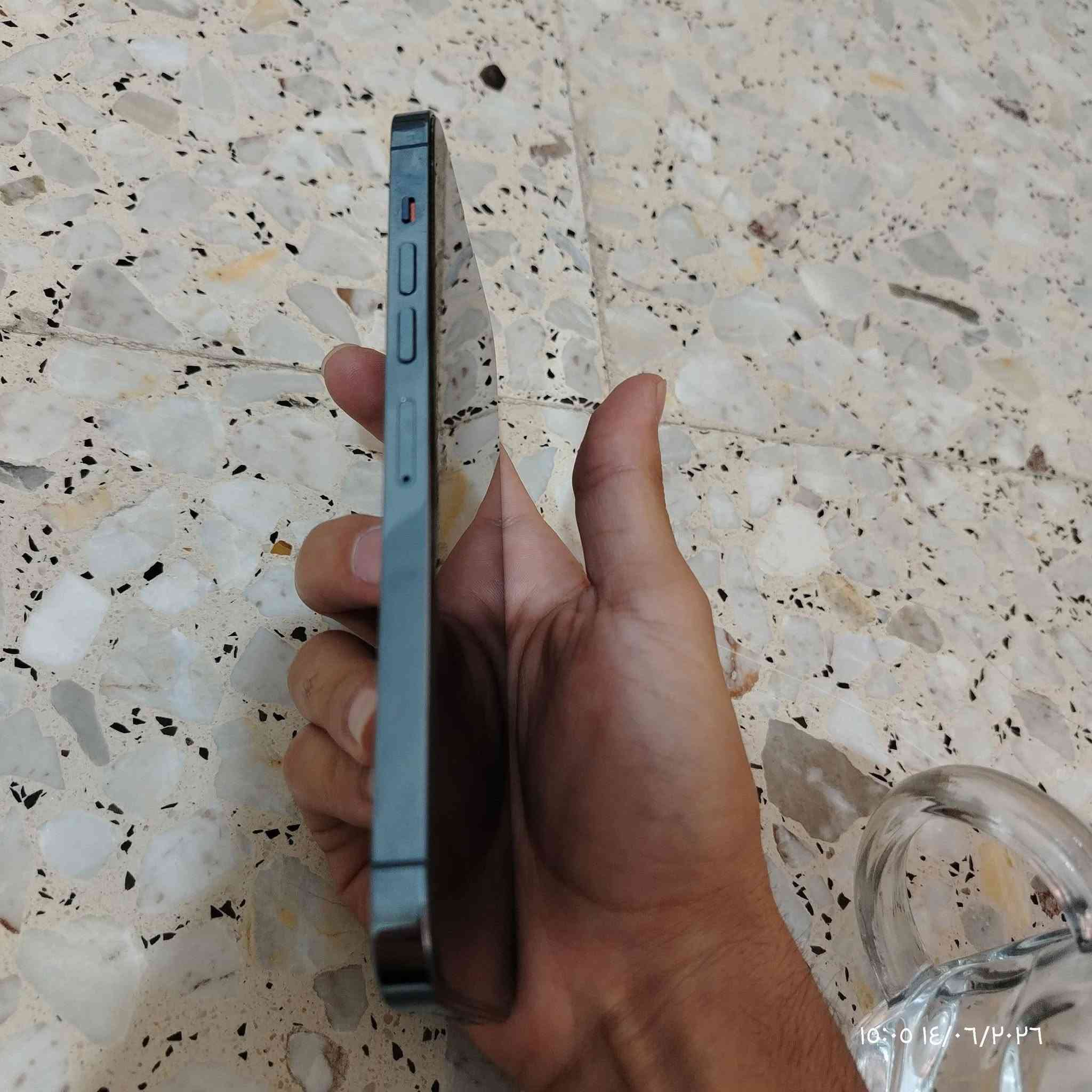سلام عليكم ايفون 13برو ماكس جهاز نضيف جدا جهاز مستعمل شي قليل كلش جهاز شرق اوسط دبل سمكارت  جهاز ما مفتوح نهائيا جهاز مكفول من كلشي العنوان بغداد العبيدي السعر 775 بيه مجال قليل ***********.
