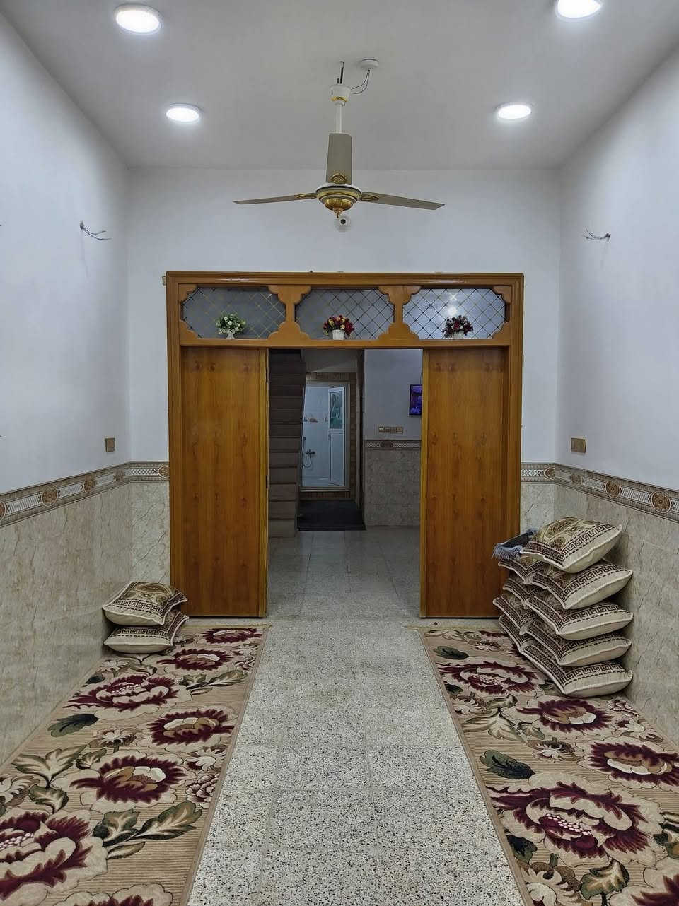 دار للبيع  125 متر طابو صرف بالنجف 
حي ميسان قطاع 84 الشريط

شارع 10  متر تبليط ومجاري كامل

بناء درجة اولى صب كونكريت مسلح (جناي ) 

 غرفة وصالة واستقبال ومطبخ وصحيات داخلية وخارجية ومكشوفة وطارمة

السعر الكلي 150 مطلوب لمصرف الأسكان 26 مليون

للأستفسار *********** واتساب أيضاً موجود
