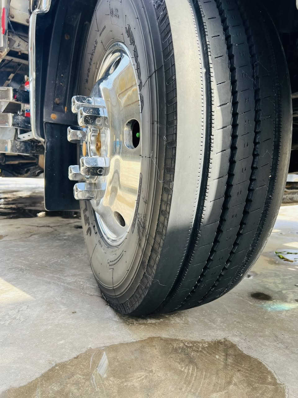 سلام عليكم هينو شيطان موديل 2002 سياره جاهزه على اخر حبايه مكاني ديوانيه *********** /***********
