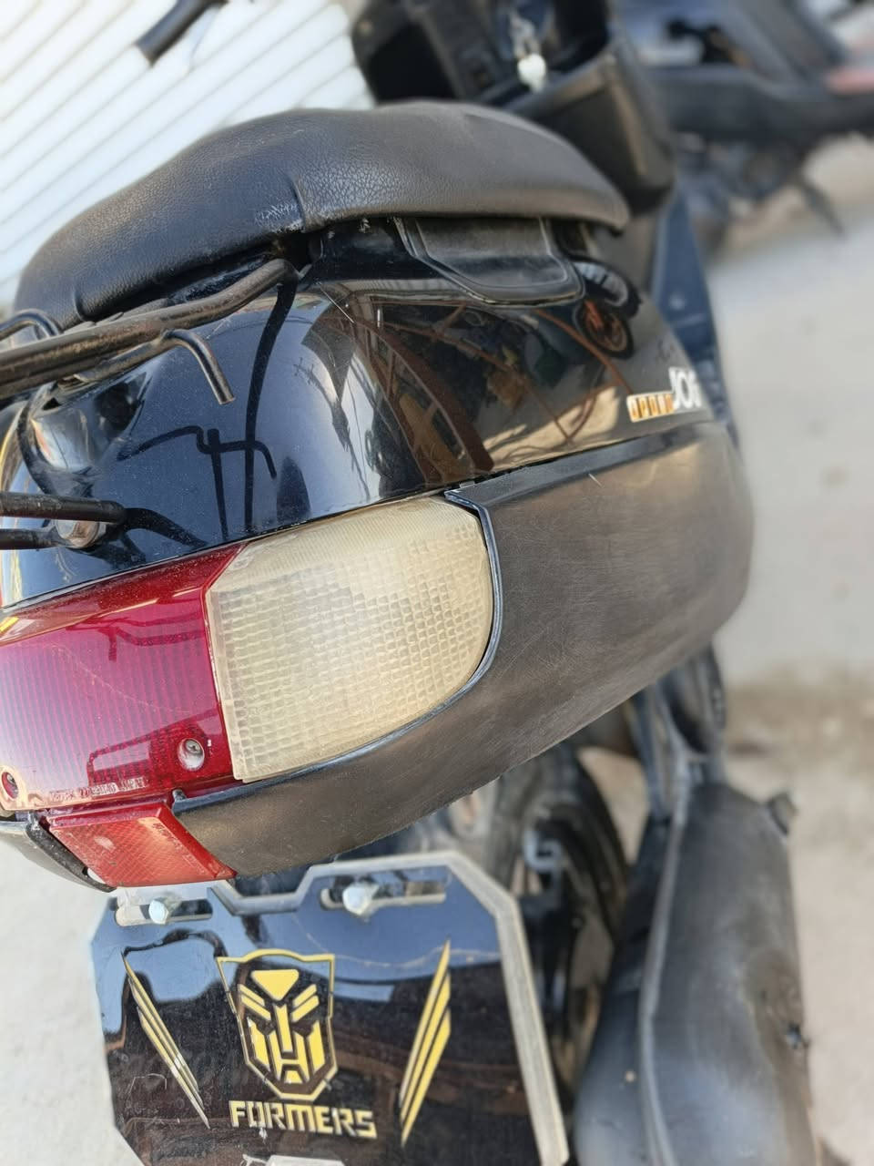 السلام عليكم دراجة بطة للبيع الدراجة كاملة سلف هندر نقصها فقط باتري الدراجة كلها شغالة كهربلائيات اشاير كلوبات دبل اشارة بكلايت كاملة مكملة شلعة ومعدل مبدل بس بستم فقط جيب مصلح وتعال وفحص براحتك البوشة بلادية فقط بستم السعر 375 وبيها مجال مال مستعجل الاستفسار الاتصال ***********
