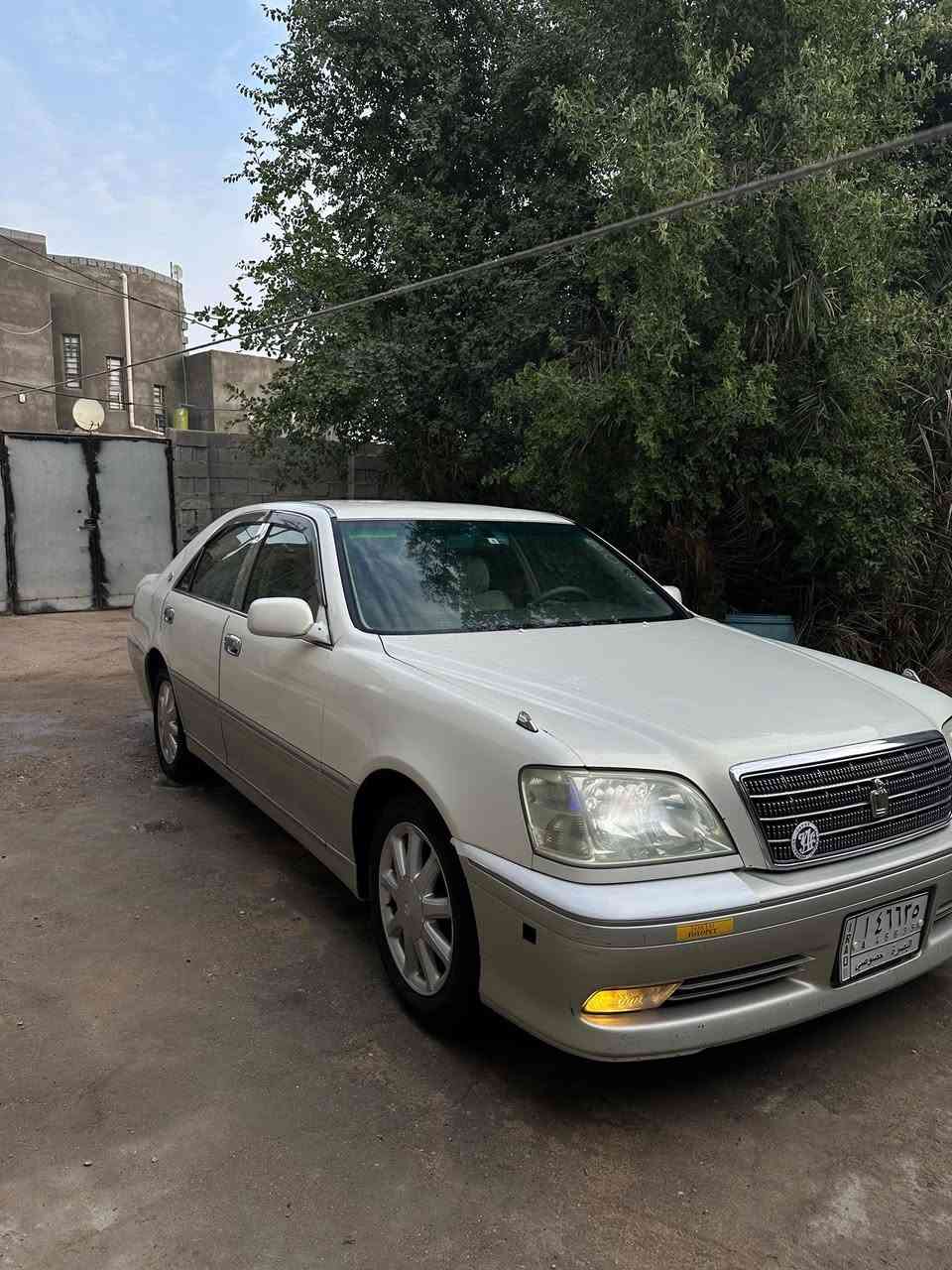 سلام عليكم جنون للبيع موديل 2002 رقم بصره تحويل ثاني يوم دكمتين كرستال اصل اربع كراسي كهربائي شاشه ديفور الزغير سياره كصه قماره فقط السعر ب110 وبيها مجال للشراي  مكان بصره رقم *********** 
***********
