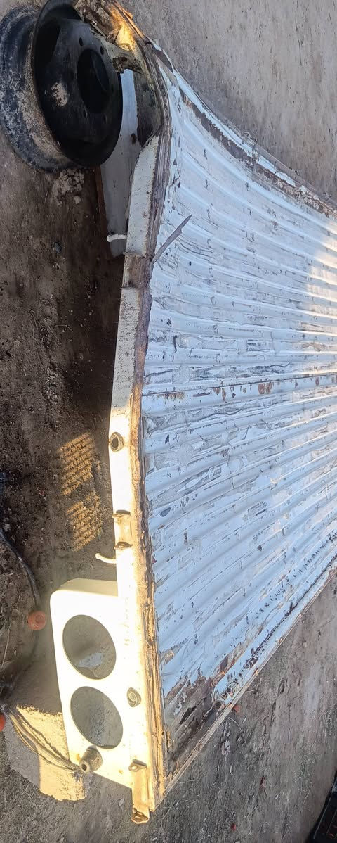 السلام عليكم 
حصيره بدي مال كيا فحل موديل 2017 
السعر 350 وبيها مجال 
***********
