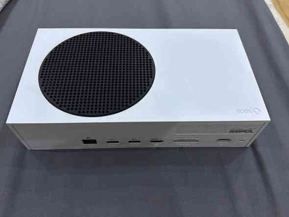 جهاز اكس بوكس مستعمل نضييف 
يدة اصلية وسلك انترنت وسلك HDM 
بدون باكيتد
السعر 330 وبي مجال
البصرة 
***********
