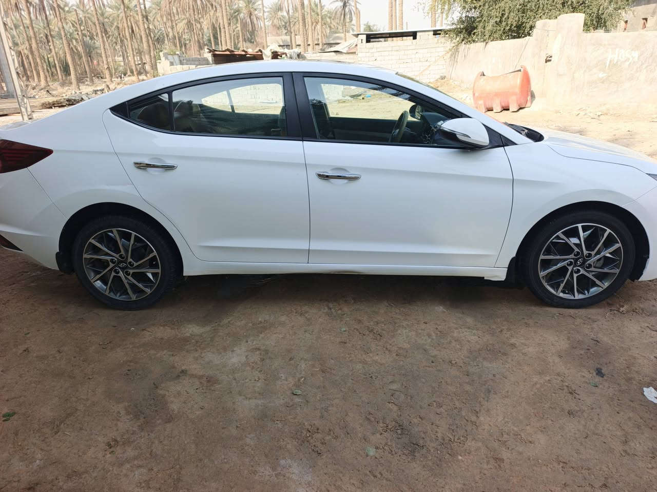 السلام عليكم النتره خليجي موديل 19سياره جديده مكفوله كفاله عامه عده طخه زغيره بدوسه فول مواصفات 1ع 1 فتحه سقف  بصمه تشغيل اشاير بلمري مري شفط يدات نيكل شاشه كبيره ابلاديه كامره دواره حساس امامي خلفي مانع انزلاق سياقه ذاتيه جنطه بصمه داخل صاج ارضيه مغلفه جلد بالكامل اوبعد بيه اهواي مواصفات ماشيه 150 مكينه 2000دوش جديده مامفتوحه كير كفاله تبريد ثلج حداديه جديده تدفاء  رقم كربلاء سنويه اوهزه جديده تحويل مباشر سياره جاهزه السعر 163وبيه مجال مكان السياره كربلاء طوريج اليريد يتصل وبيه خيرويدلل الرقم ***********5
***********
بيع اومراوس
