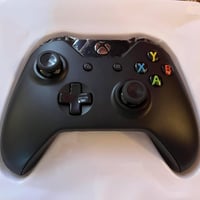 اكس بوكس ون • جديد • ملحقات كاملة