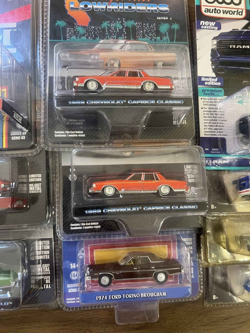 مساء الخير اصدقائي
1/64 من شركات مختلفه 
Greenlight &autoworld&hot wheels&johnny lightning
تباع المجموعه كامله 
سعر القطعه 16 الف. 
المجموع 336 الف قفل غير قابل للتفاوض 
الستلام مباشر. او توصيل


**إذا كنت صاحب هذا الإعلان وتريد حذفه لأي سبب، رجاءا أرسل رسالة إلى الدعم الفني**