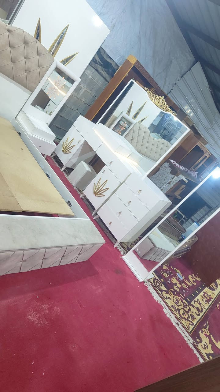 سلام عليكم غرفه 9 قطع نضيفه كلش مثل ماموضح بصوره نشراتها شغاله سعرها 475 وبيها مجال للشراي للاستفسار ***********////***********
