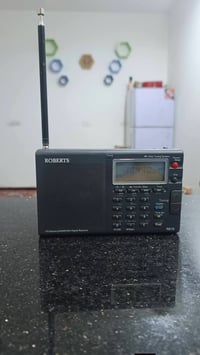 راديو روبرتس • صناعة انكليزية • ٤ موجات