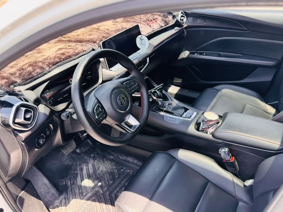 ئێم جی  MG GT 2025 Sport.كامل.كةمةليات🔥
تەنها.24.هەزار رۆشتووە. سعر.120$🔥🔥
فول مواصفات.بەصمة.سلاید.برێك کارەبایی.
شاشەو كاميرا.ئاوێنە شەفت. کوشین جلد.بى.سبوخ.بى.تحديل.هـيچى نية.سبوخ.تةنك
لايت زينۆن.شاشە بیلادی ئەکتیڤ.بی.مكان : أربيل.   
  ☎️. موبایل .***********
