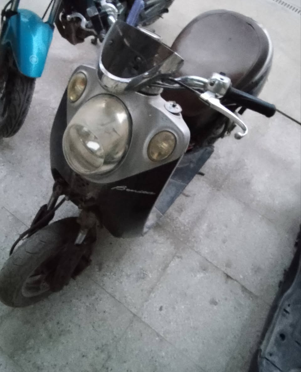 السلام عليكم
دراجة هوندا دليم  كوري سرعة 90
عوزهة بس باتري  وجاملغ وكفراتها الصفاح موجودة 
كابريتر محورة مال بطة خط واحد
سعر على الخاص


**إذا كنت صاحب هذا الإعلان وتريد حذفه لأي سبب، رجاءا أرسل رسالة إلى الدعم الفني**