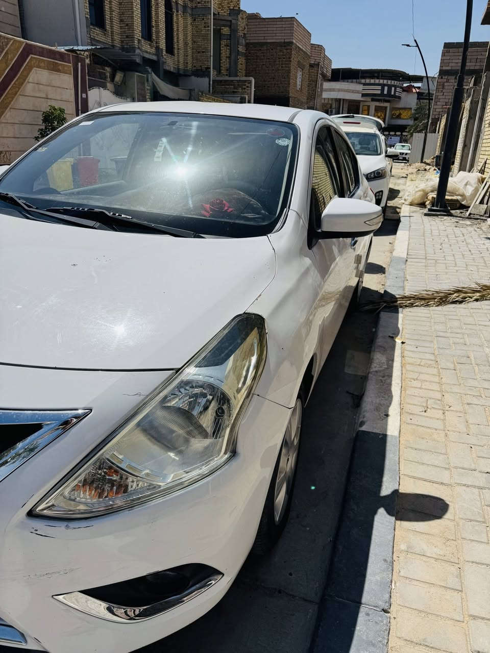 السلام عليكم
نيسان صني موديل  23
سونارها مرفق وياها + تبديل قطعتين بدون دواخل 
گير مكينه حدادة تبريد كفاله
سعرها 93 بيها شوي مجال
ا