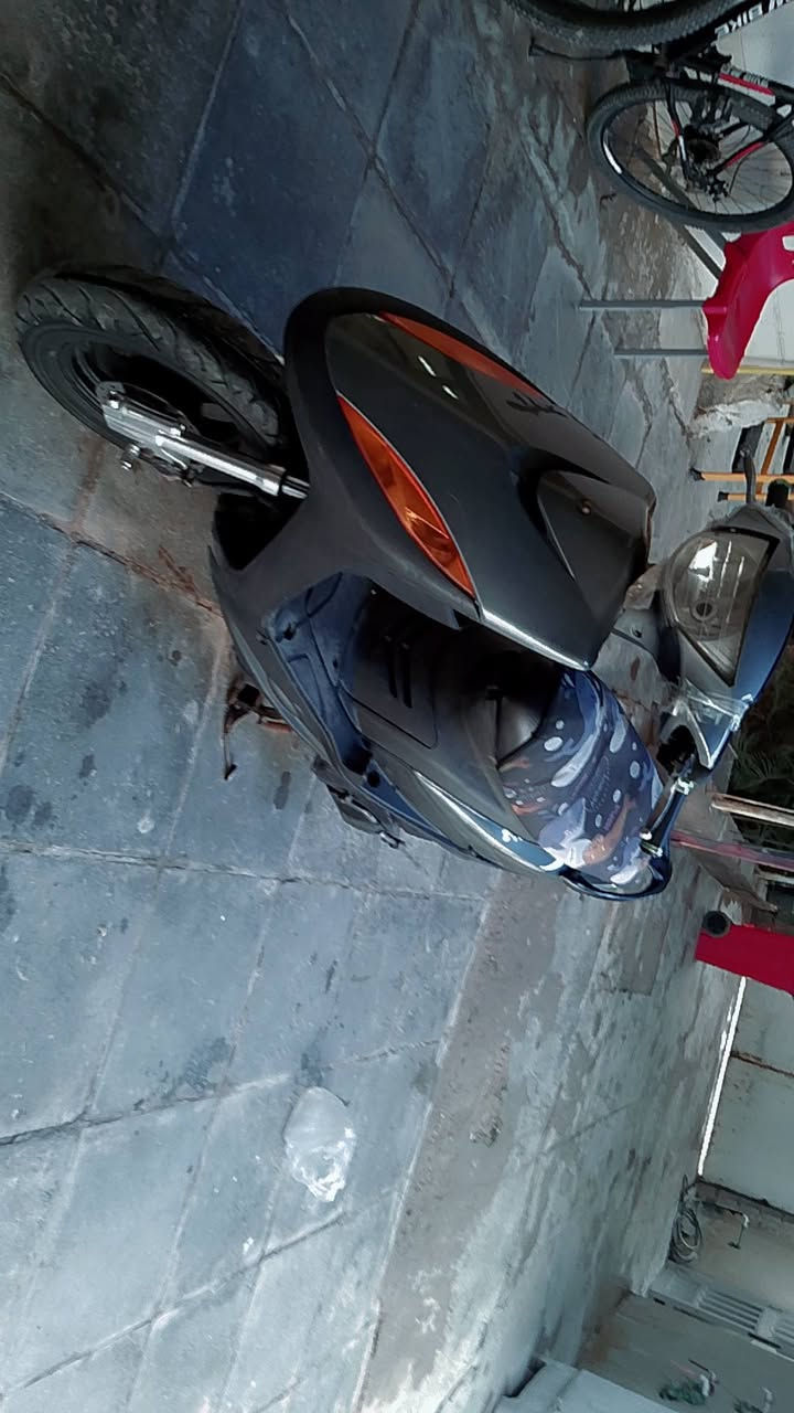 سلام عليكم دراجه ماكس عدله للبيع الدراجه نضيفه كلش الدراجه رايدهه 450قفل لا تناقش الدراجه كلشي بيهه جديد شلعه ومعدل الدراجه ام جفته مره وحده عنوان بصره أم قصر الرقم ***********
